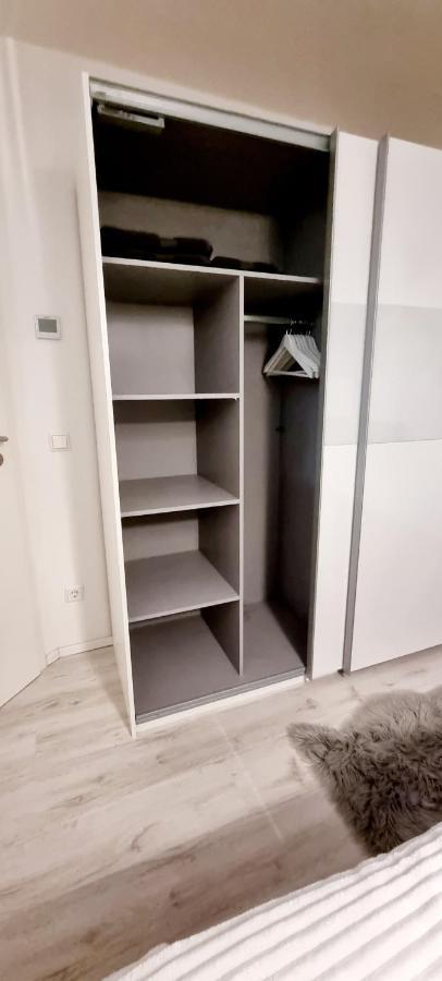 バーデン＝バーデンNew Modern Selfcheckin Publicfreeparking Highspeed Wifi Kingsizebedアパートメント エクステリア 写真