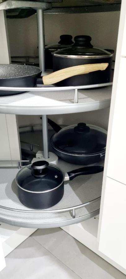 バーデン＝バーデンNew Modern Selfcheckin Publicfreeparking Highspeed Wifi Kingsizebedアパートメント エクステリア 写真