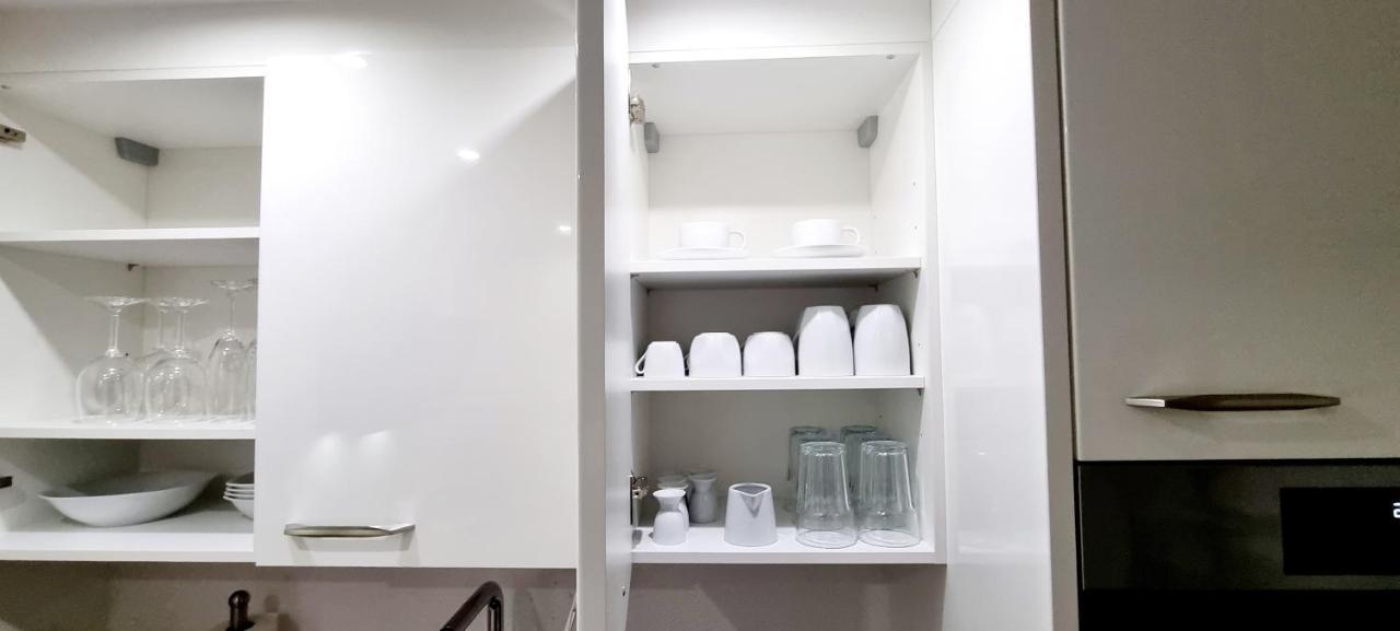 バーデン＝バーデンNew Modern Selfcheckin Publicfreeparking Highspeed Wifi Kingsizebedアパートメント エクステリア 写真