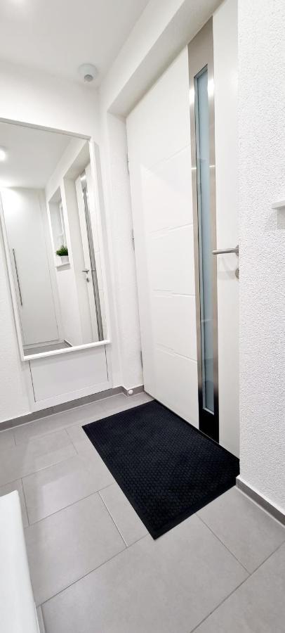 バーデン＝バーデンNew Modern Selfcheckin Publicfreeparking Highspeed Wifi Kingsizebedアパートメント エクステリア 写真