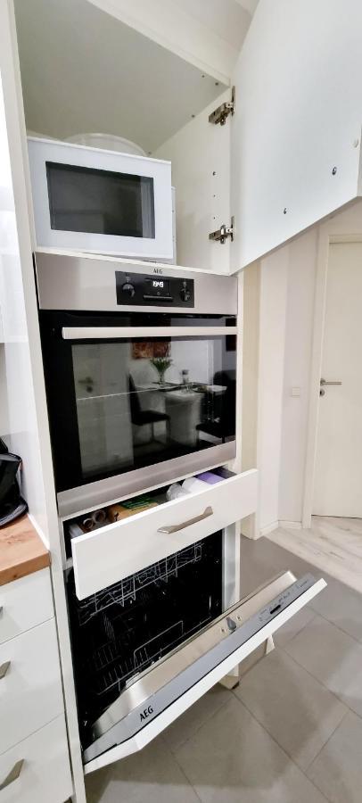 バーデン＝バーデンNew Modern Selfcheckin Publicfreeparking Highspeed Wifi Kingsizebedアパートメント エクステリア 写真